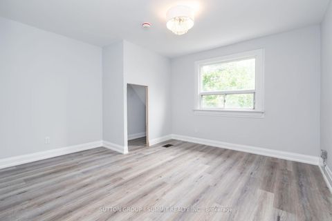 Photo 15 at 100 ROSETHORN Avenue, Pellam Park, Toronto