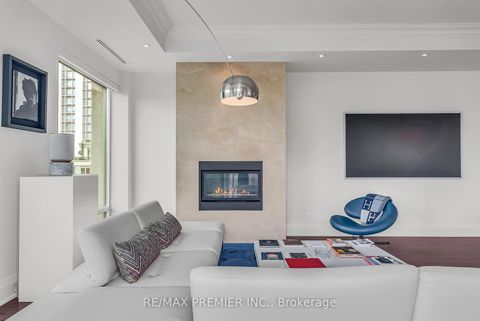 Photo 14 at 502 - 80 Yorkville Avenue, Annex, Toronto