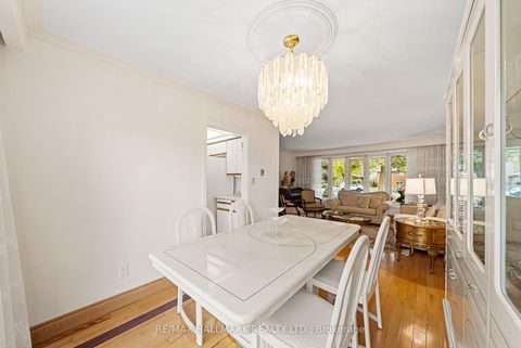 Photo 9 at 53 Tobruk Crescent, Newtonbrook East, Toronto