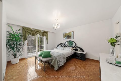 Photo 15 at 53 Tobruk Crescent, Newtonbrook East, Toronto