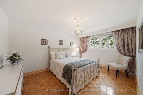 Photo 21 at 53 Tobruk Crescent, Newtonbrook East, Toronto