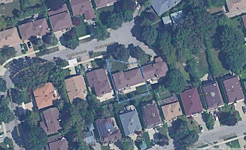 Photo 40 at 53 Tobruk Crescent, Newtonbrook East, Toronto