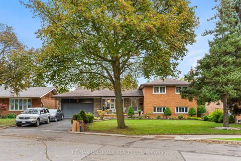 Photo 41 at 53 Tobruk Crescent, Newtonbrook East, Toronto