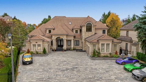 Photo 1 at 33 Highland Creek Court, Kleinburg, Vaughan