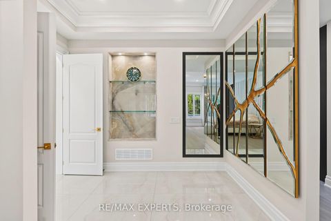 Photo 6 at 33 Highland Creek Court, Kleinburg, Vaughan