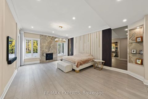 Photo 8 at 33 Highland Creek Court, Kleinburg, Vaughan