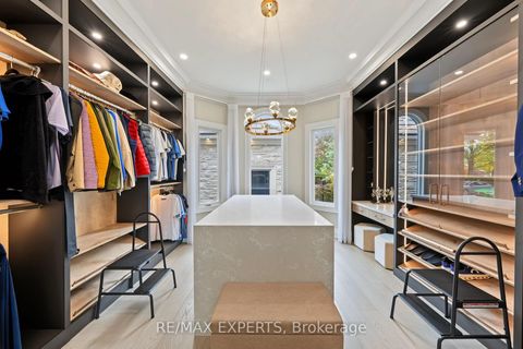 Photo 10 at 33 Highland Creek Court, Kleinburg, Vaughan