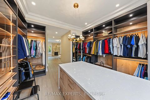 Photo 11 at 33 Highland Creek Court, Kleinburg, Vaughan