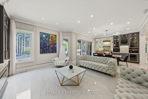 Photo 17 at 33 Highland Creek Court, Kleinburg, Vaughan