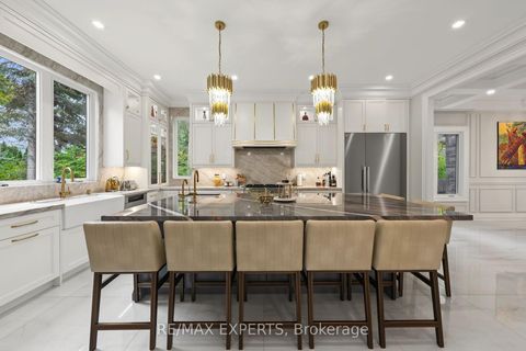 Photo 19 at 33 Highland Creek Court, Kleinburg, Vaughan