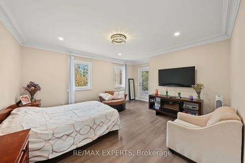 Photo 31 at 33 Highland Creek Court, Kleinburg, Vaughan
