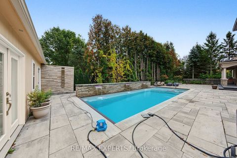Photo 36 at 33 Highland Creek Court, Kleinburg, Vaughan