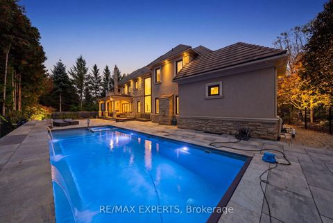 Photo 39 at 33 Highland Creek Court, Kleinburg, Vaughan