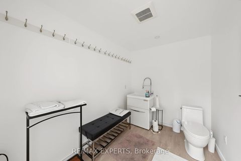 Photo 41 at 33 Highland Creek Court, Kleinburg, Vaughan