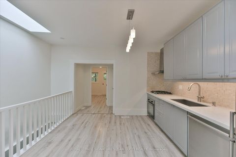 Photo 4 at 233 Cedarvale Avenue, Lumsden, Toronto