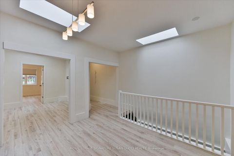Photo 5 at 233 Cedarvale Avenue, Lumsden, Toronto