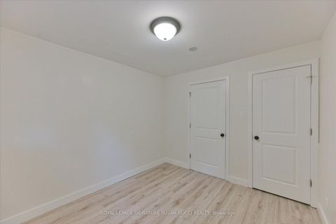 Photo 12 at 233 Cedarvale Avenue, Lumsden, Toronto
