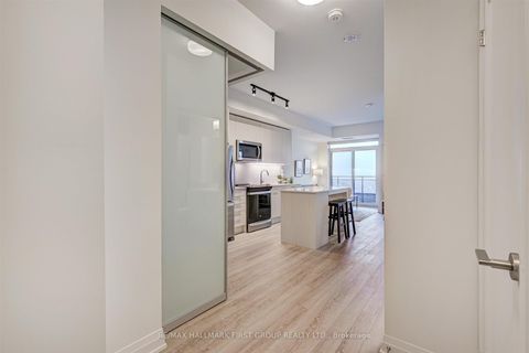 Photo 6 at 1017 - 286 Main Street, Danforth, Toronto