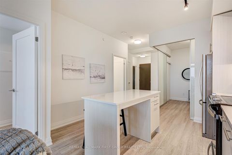Photo 7 at 1017 - 286 Main Street, Danforth, Toronto