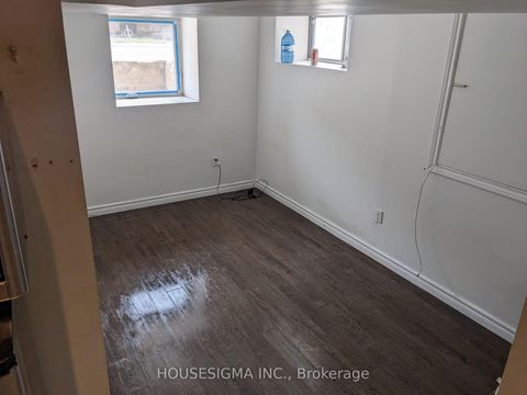 Photo 26 at 888 Dundas Street E, South Riverdale, Toronto