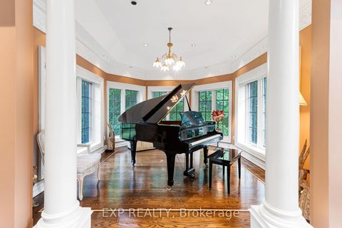 Photo 5 at 65 Offord Crescent, Bayview Southeast, Aurora