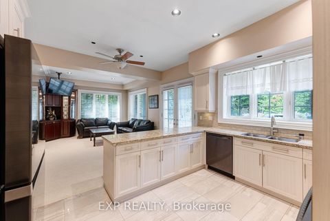 Photo 18 at 65 Offord Crescent, Bayview Southeast, Aurora