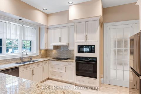 Photo 19 at 65 Offord Crescent, Bayview Southeast, Aurora