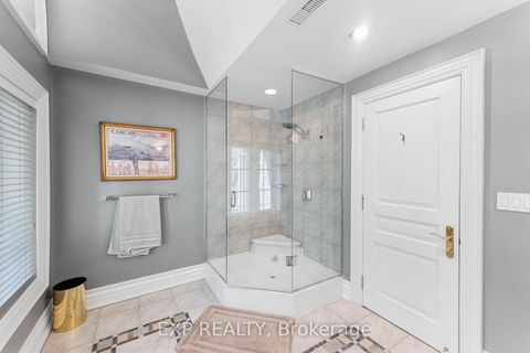 Photo 32 at 65 Offord Crescent, Bayview Southeast, Aurora