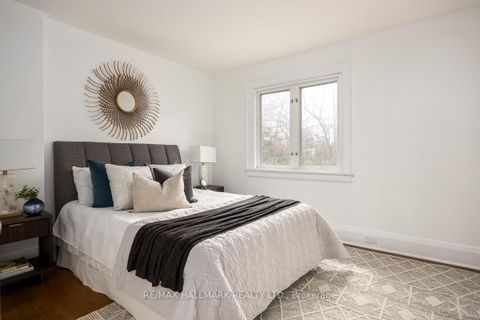 Photo 12 at 167 Welland Avenue, Moore Park, Toronto