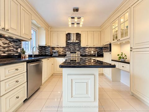 Photo 8 at 171 Brownridge Drive, Brownridge, Vaughan