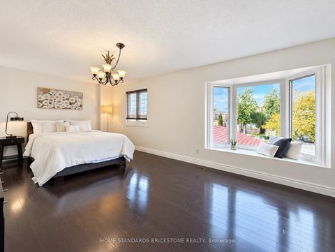 Photo 11 at 171 Brownridge Drive, Brownridge, Vaughan