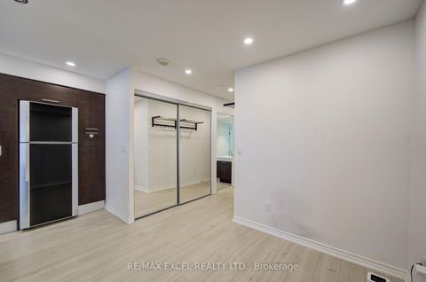 Photo 15 at 503 - 386 Yonge Street, Bay Street Corridor, Toronto