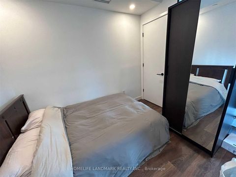 Photo 14 at 631 - 505 Richmond Street W, Waterfront Communities C1, Toronto