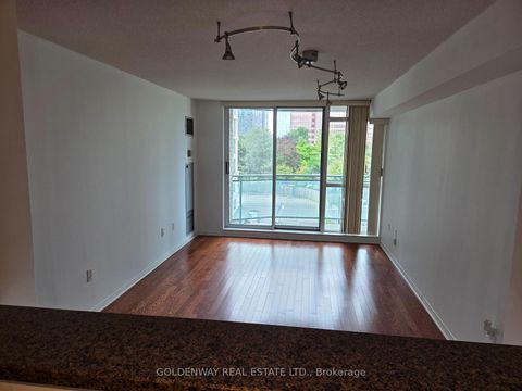 Photo 8 at 402 - 18 Pemberton Avenue, Newtonbrook East, Toronto