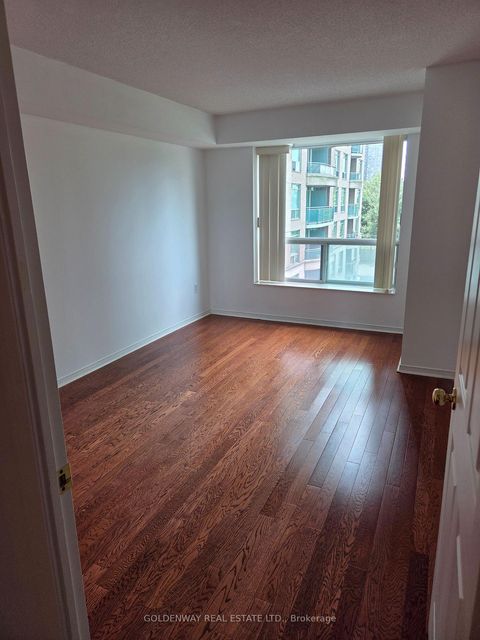Photo 11 at 402 - 18 Pemberton Avenue, Newtonbrook East, Toronto