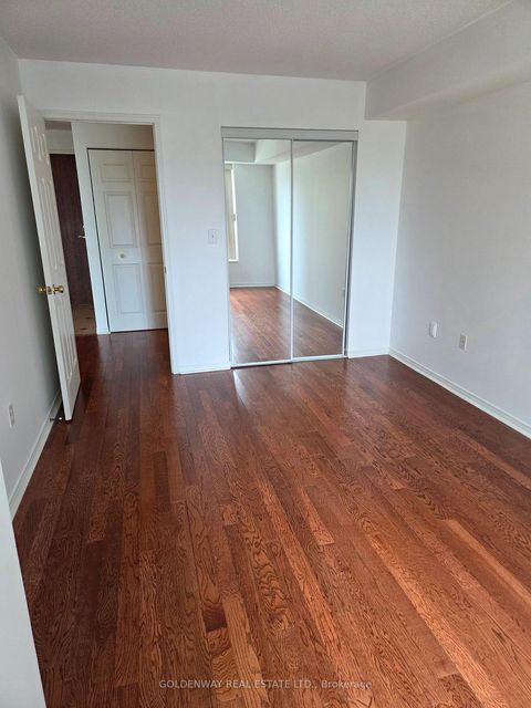 Photo 12 at 402 - 18 Pemberton Avenue, Newtonbrook East, Toronto