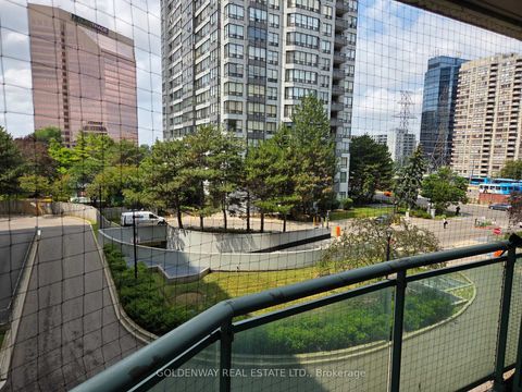 Photo 17 at 402 - 18 Pemberton Avenue, Newtonbrook East, Toronto