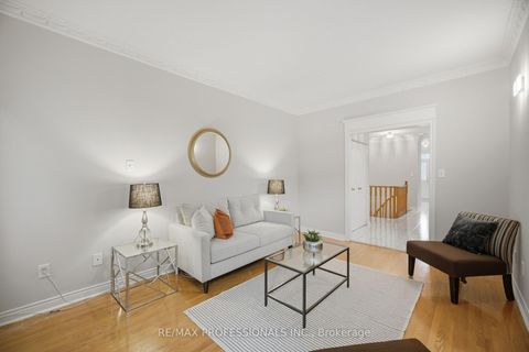Photo 18 at 8 Piper Court, Maple, Vaughan