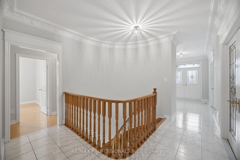 Photo 19 at 8 Piper Court, Maple, Vaughan