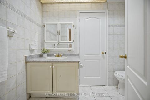 Photo 27 at 8 Piper Court, Maple, Vaughan