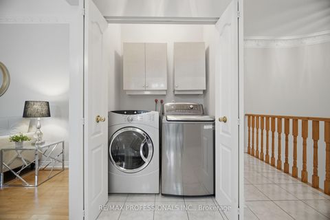 Photo 29 at 8 Piper Court, Maple, Vaughan