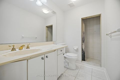 Photo 38 at 8 Piper Court, Maple, Vaughan