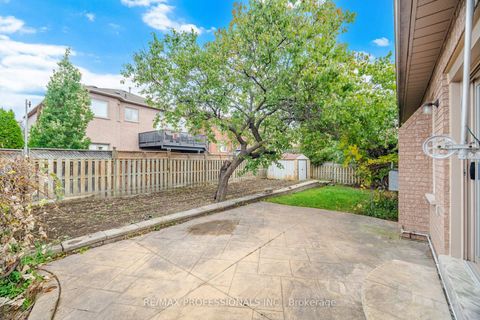 Photo 40 at 8 Piper Court, Maple, Vaughan