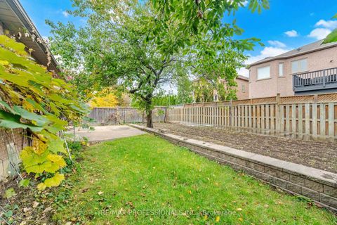 Photo 42 at 8 Piper Court, Maple, Vaughan