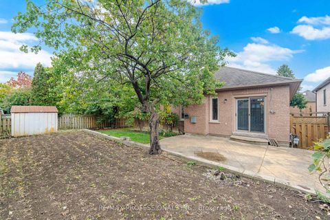 Photo 43 at 8 Piper Court, Maple, Vaughan