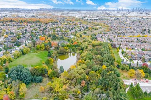 Photo 47 at 8 Piper Court, Maple, Vaughan