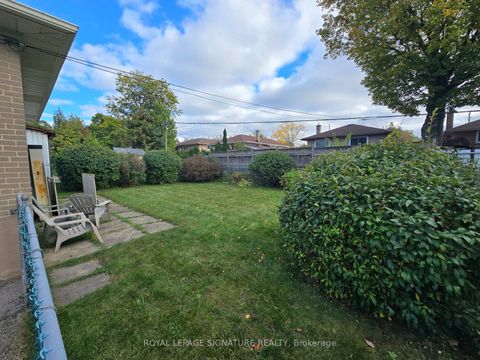 Photo 2 at 7 Scotchdale Avenue, Eglinton East, Toronto