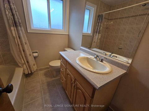 Photo 9 at 7 Scotchdale Avenue, Eglinton East, Toronto