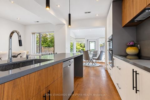 Photo 13 at 7 Heather Street, Lawrence Park South, Toronto