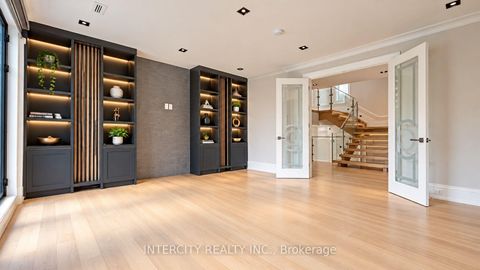 Photo 13 at 1 Silvergrove Road, Windfields, Toronto